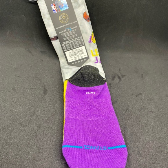 Lebron James Lakers Stance socks NWT - Picture 3 of 4
